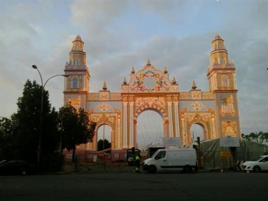Апартаменти Puerta De San Juan Севілья Екстер'єр фото